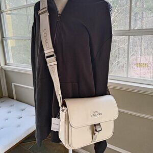 Coach Pace Messenger Bag CR098 white